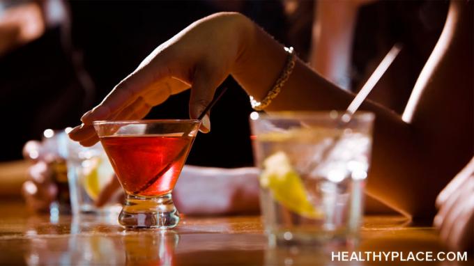 Môže mierne pitie pomôcť zmierniť stres a depresiu? Prečítajte si viac o pití alkoholu na liečenie depresie.
