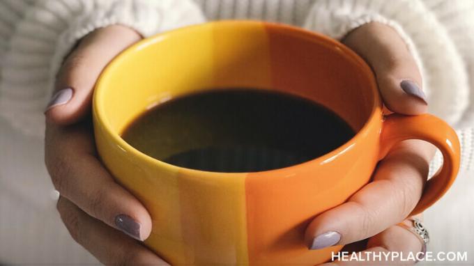 Úzkosť vyvolaná kofeínom je skutočný druh úzkosti a môže vás zkaziť. Dozviete sa viac o úzkosti vyvolanej kofeínom a o tom, ako jej zabrániť na stránkach HealthyPlace.